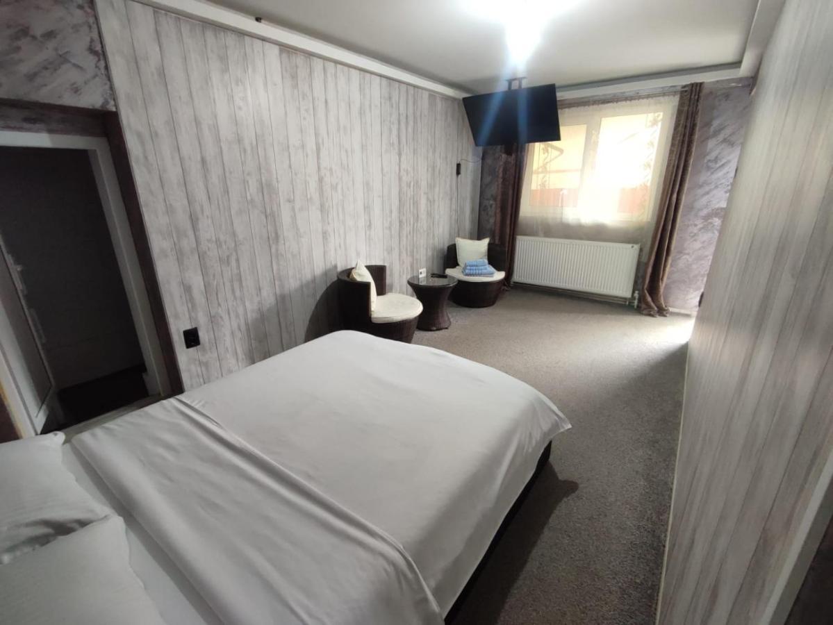 Villa Central H à Iasi Extérieur photo